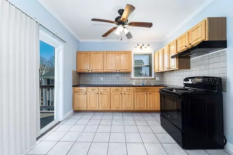 224 Grinnell St, Fall River, MA 02721 photo 10