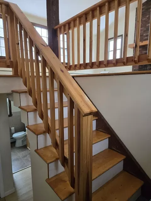 Entry Way - 60 Maverick St, Marblehead, MA 01945 photo 2 of 3
