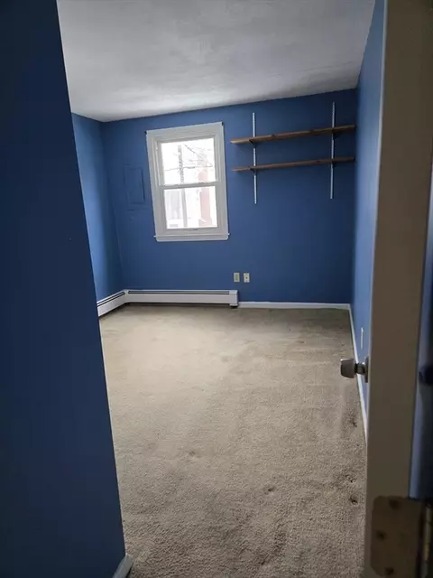 Bedroom - 60 Maverick St, Marblehead, MA 01945 photo 3 of 5