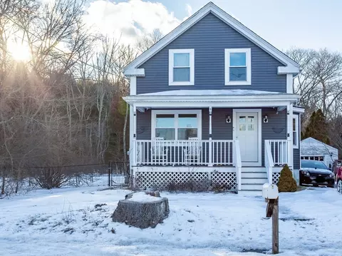 59 Liberty St, Taunton, MA 02718