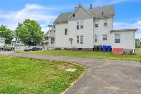 Exterior - 79 Marshall St, Springfield, MA 01109 photo 2 of 7