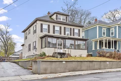 118 Wentworth Ave, Lowell, MA 01852