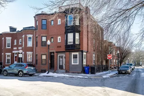 55 Greenwich St #3, Boston, MA 02120