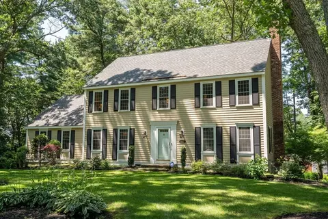 40 Shadow Oak, Sudbury, MA 01776