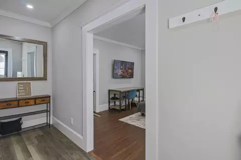 Entry Way - 576 Crescent St, Athol, MA 01331 photo 3 of 11