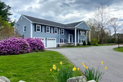 148 Holliston St, Medway, MA 02053