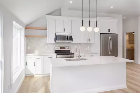 5 Oakhurst St #3, Boston, MA 02124