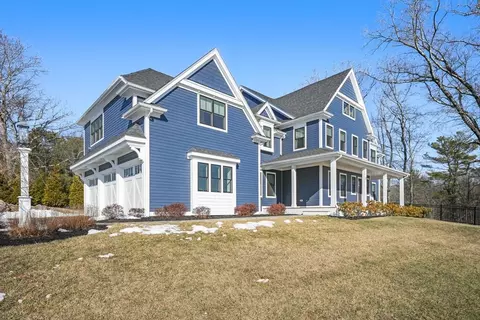 3 Graystone Ln, Natick, MA 01760