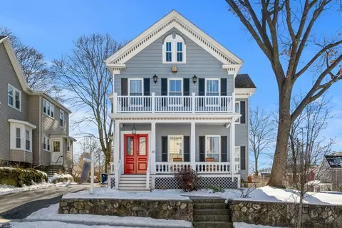 101 Upham St, Melrose, MA 02176
