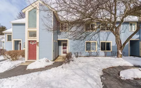 563 Nassau Dr #563, Springfield, MA 01129