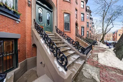 27 Upton St #1, Boston, MA 02118