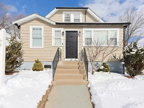 19 Arlington Rd, Waltham, MA 02453