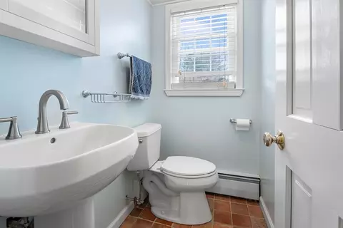 10 Hancock St, Reading, MA 01867 photo 13