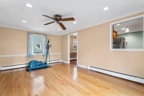 10 Hancock St, Reading, MA 01867 photo 12