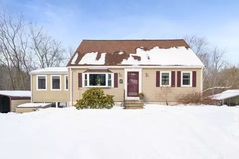 53 Birch Meadow Rd, Merrimac, MA 01860