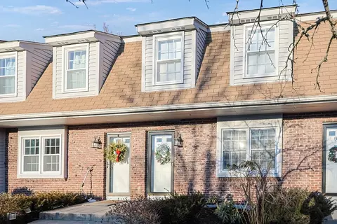 98 Mechanic #D, Foxboro, MA 02035