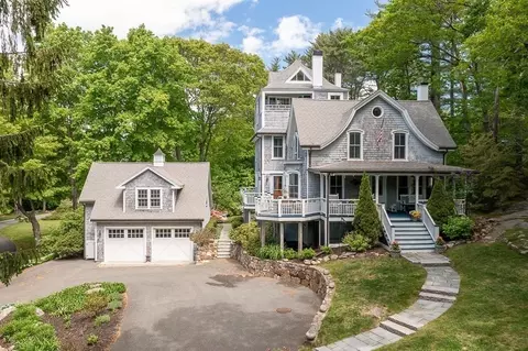 20 Old Neck Rd, Manchester, MA 01944