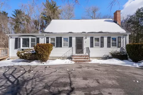 5 Eldor Dr, Walpole, MA 02081