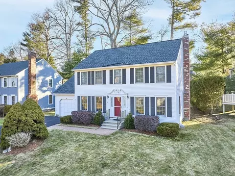 92 Stonegate Rd #92, Chelmsford, MA 01824