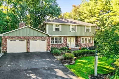 7 Bradley Rd, Andover, MA 01810