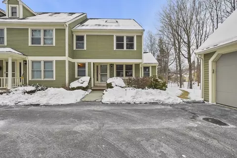 18 Fieldstone St #18, Upton, MA 01568