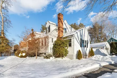205 E Lothrop St, Beverly, MA 01915 photo 3