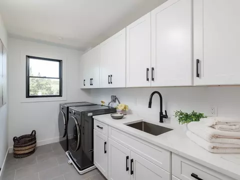 8 Elizabeth Ln, Hingham, MA 02043 photo 16