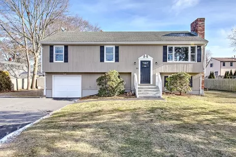 50 Belvedere, Bristol, RI 02809