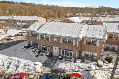 50 Washington Park Dr # A, Andover, MA 01810