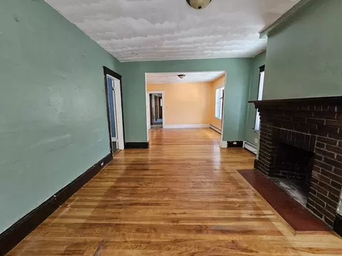 33 Bristol St, Worcester, MA 01606 photo 2