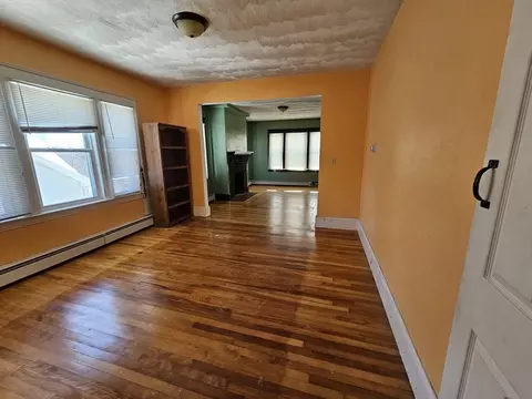 33 Bristol St, Worcester, MA 01606 photo 3