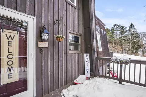 7 Howarth Rd, Oxford, MA 01540