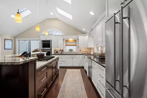 14 Bridge, West Newbury, MA 01985