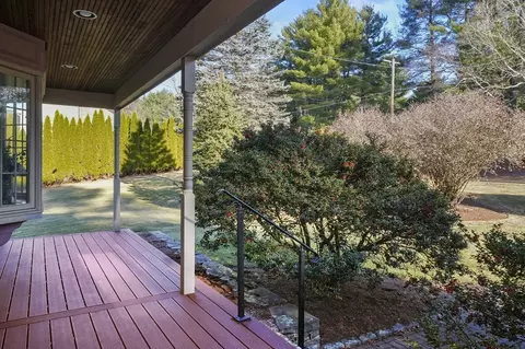 45 Mendon St, Upton, MA 01568 photo 5