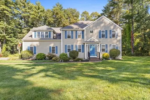 6 Cordwood Cir, Carver, MA 02330