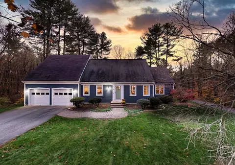 4 Berrywood Cir, Groveland, MA 01834