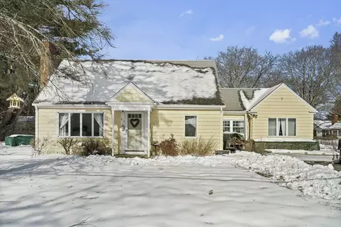314 Wood St, Hopkinton, MA 01748