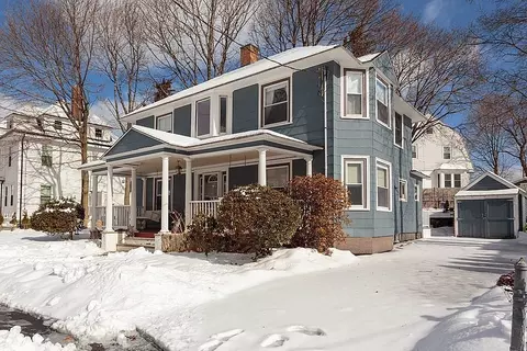 14 Hastings Ln, Medford, MA 02155