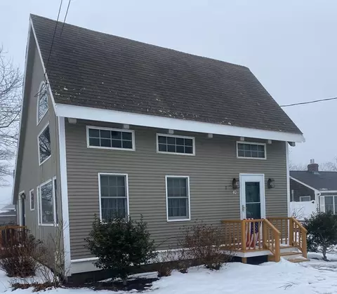 40 Provincetown View Rd, Plymouth, MA 02360