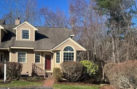 12 Birchwood Ln #12, Hopkinton, MA 01748