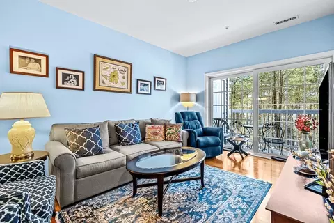 13 Morgan Dr #208, Natick, MA 01760