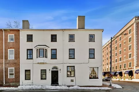 4 Union St #3C, Salem, MA 01970