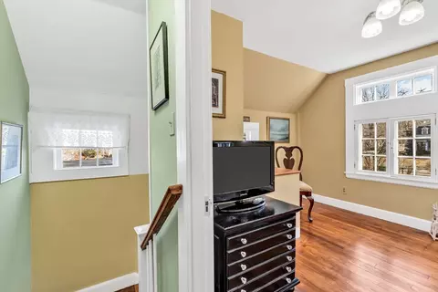 Entry Way - 344 Main St #6, Barnstable, MA 02632 photo 5 of 8