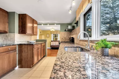 Kitchen - 344 Main St #6, Barnstable, MA 02632 photo 6 of 6