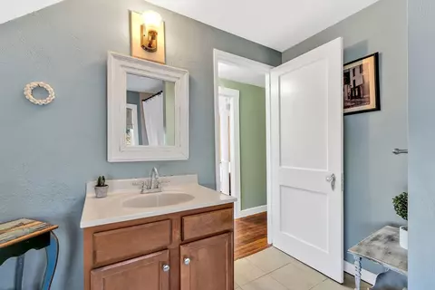Bath - 344 Main St #6, Barnstable, MA 02632 photo 4 of 4