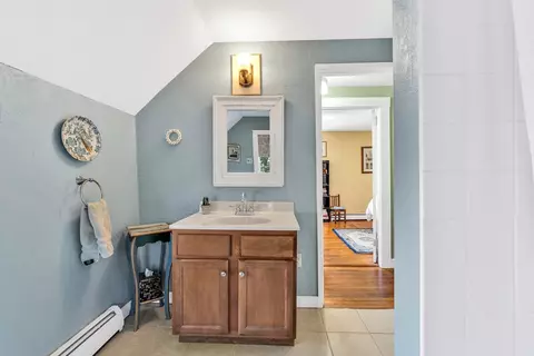 Bath - 344 Main St #6, Barnstable, MA 02632 photo 3 of 4