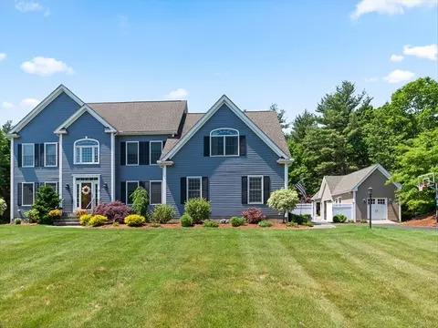 35 Hayden Ln, Franklin, MA 02038