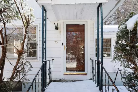 76 Smith St, Leominster, MA 01453