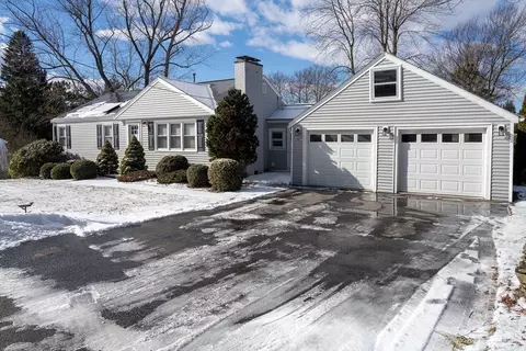 11 Denfeld Dr, Westborough, MA 01581