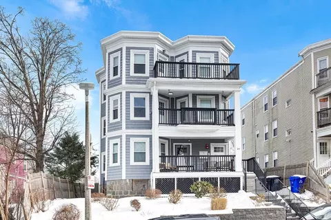 24 Mount Ida Rd #3, Boston, MA 02122